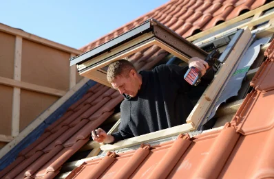 Pose de fenêtres de toit Velux à Golleville